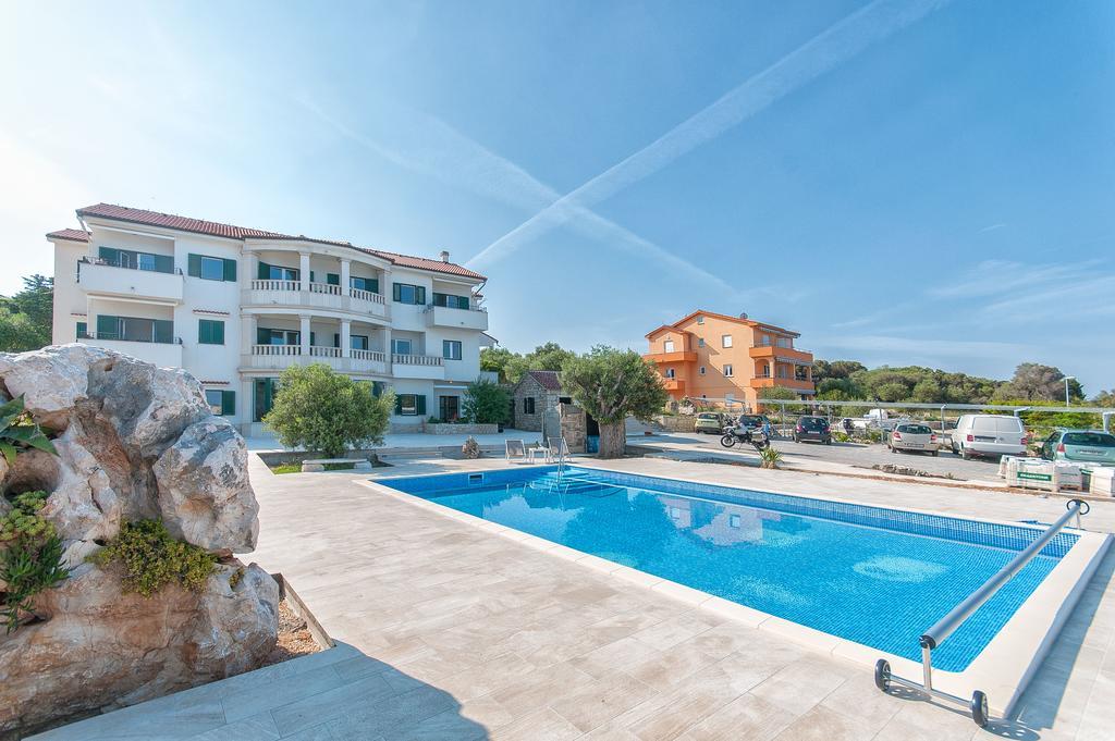 Apartments Ruzmarin Lun (Pag) Exterior foto