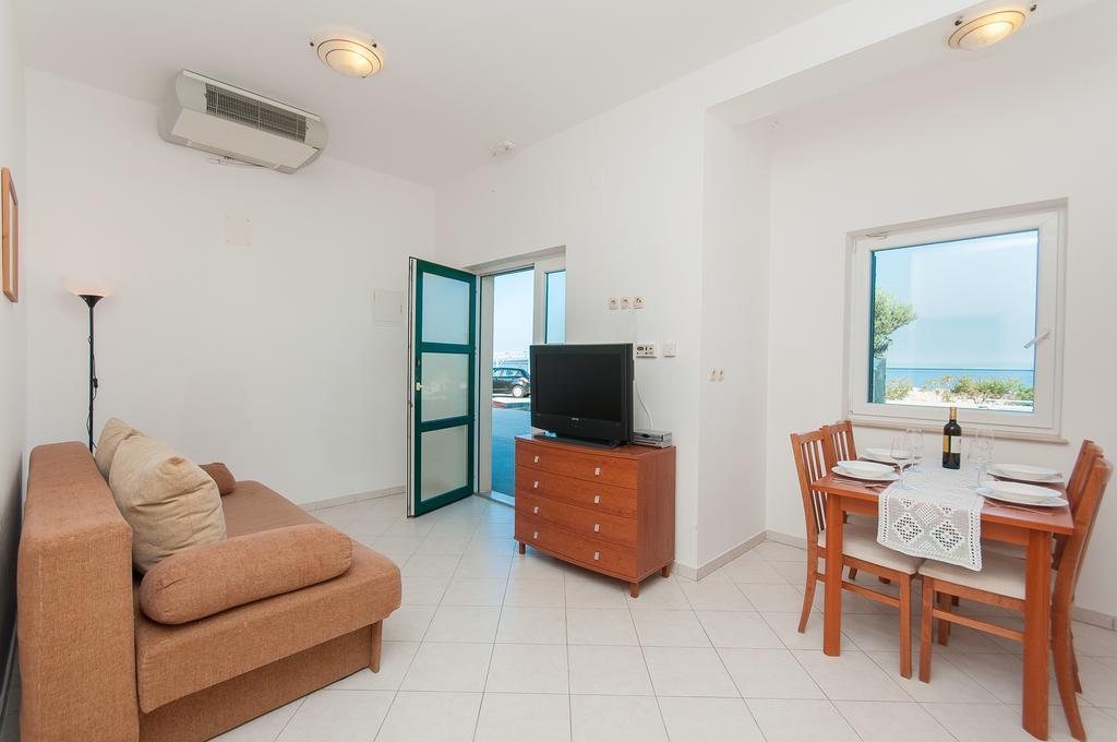 Apartments Ruzmarin Lun (Pag) Exterior foto