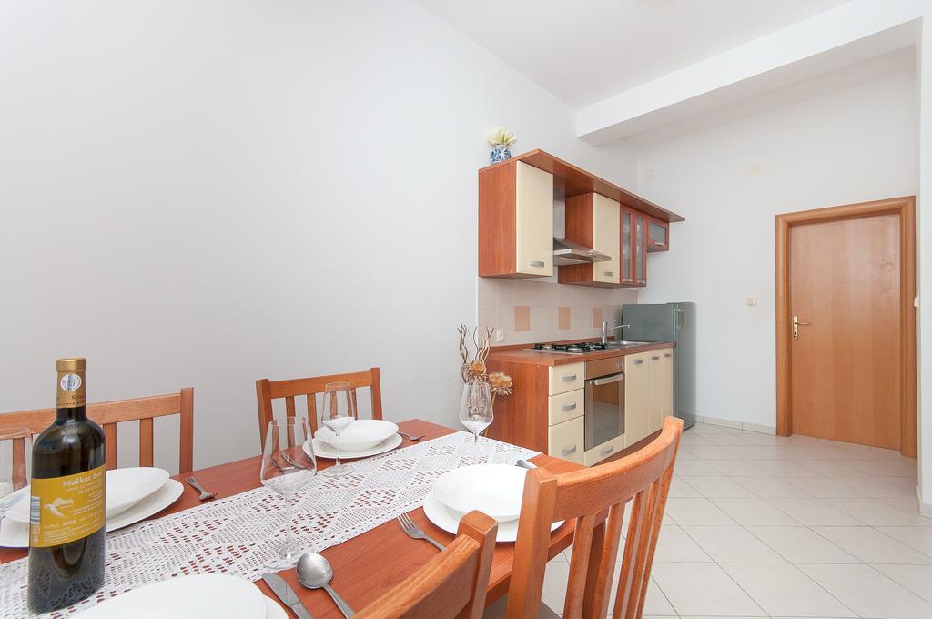Apartments Ruzmarin Lun (Pag) Exterior foto